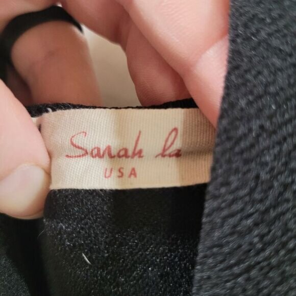 🏷5 for $25🏷 Sarah la Size M Black Deep V Cold Shoulder Chic Long Sleeve Dress - Picture 5 of 9